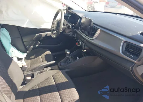 2021 Kia Rio Lx z USA, uszkodzony, nr VIN 3KPA24AD5ME395555